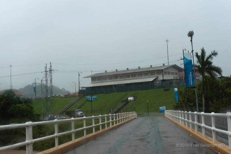 20101202_134202 D3.jpg - Miraflores Locks, Panama Canal